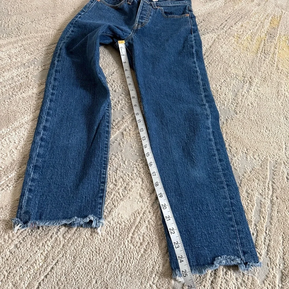 Levi’s wedgie straight ankle Jeans medium wash high rise button fly 24